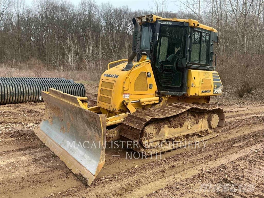Komatsu D39EX-24 Kāpurķēžu buldozeri