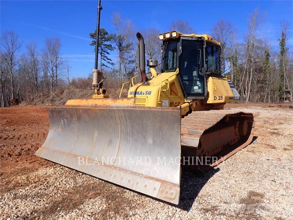 Komatsu D61PX-23 Kāpurķēžu buldozeri