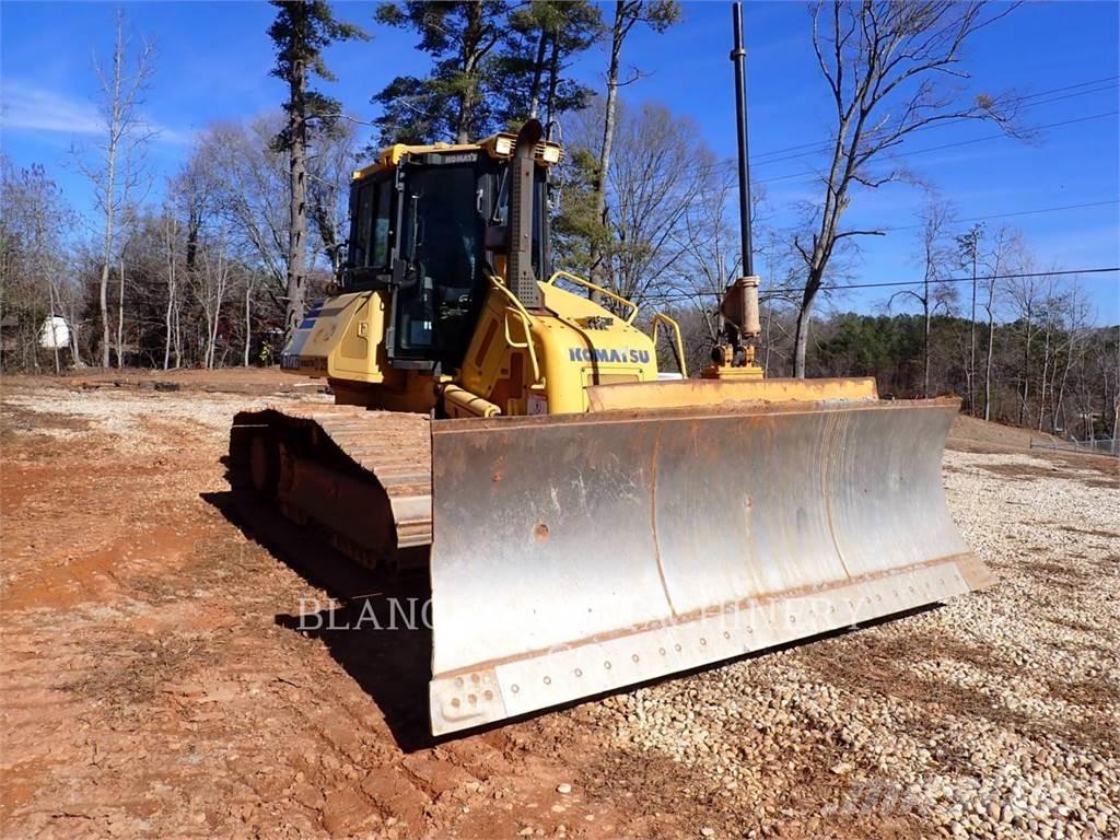 Komatsu D61PX-23 Kāpurķēžu buldozeri