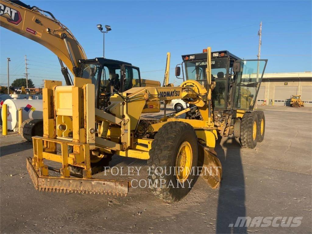 Komatsu GD655-3 Greideri