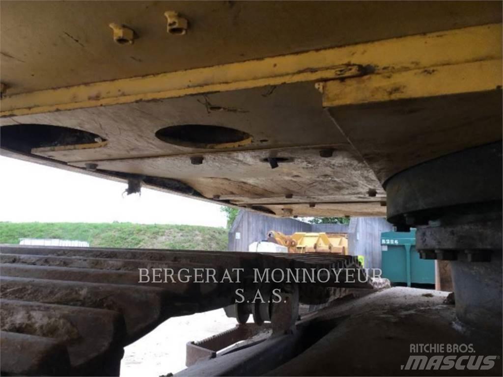 Komatsu HB215LC Kāpurķēžu ekskavatori
