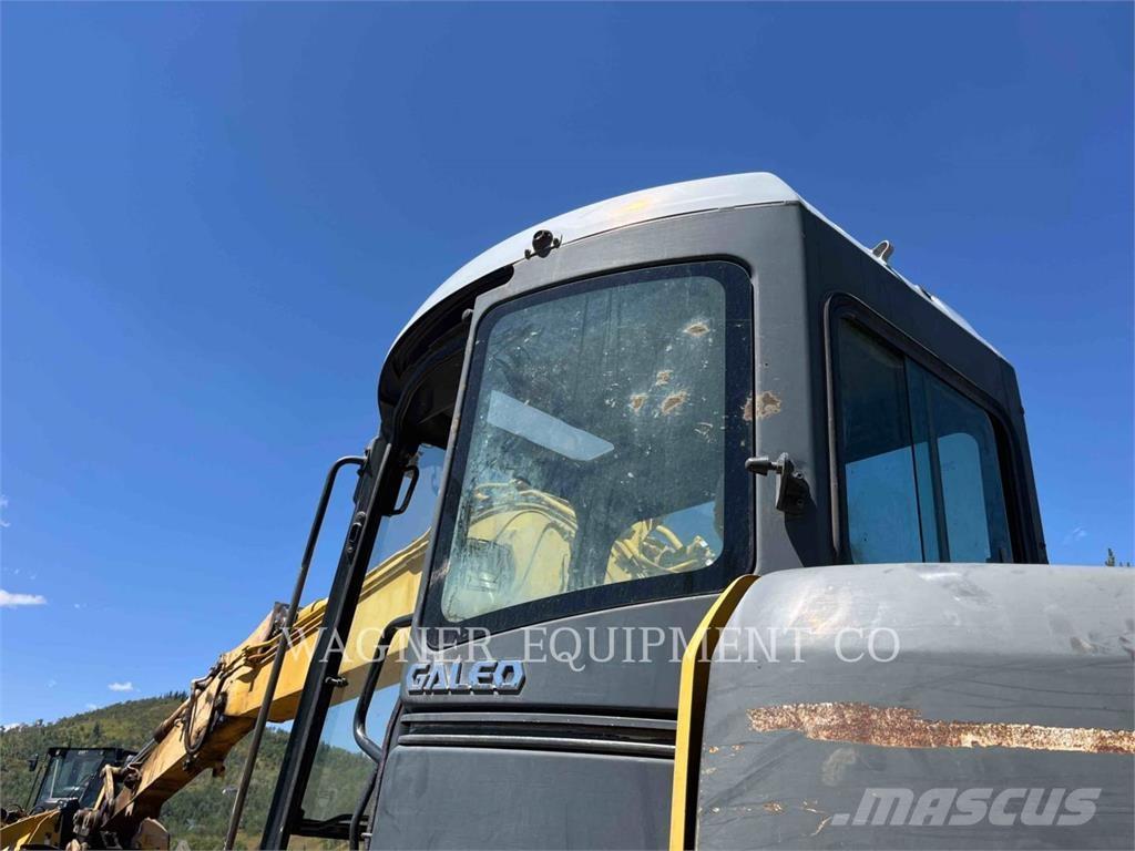 Komatsu PC138USLC2 Kāpurķēžu ekskavatori