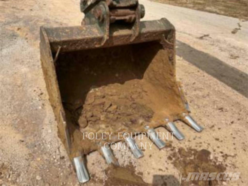 Komatsu PC210LCI11 Kāpurķēžu ekskavatori