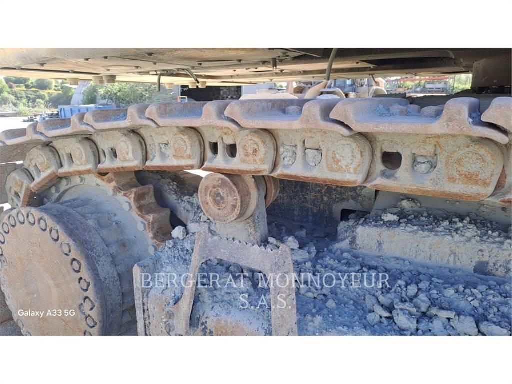 Komatsu PC700LC - 11 Kāpurķēžu ekskavatori
