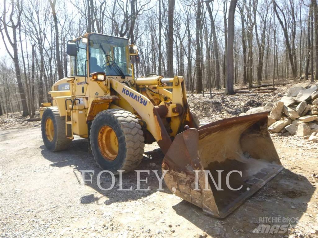 Komatsu WA250-5 Iekrāvēji uz riteņiem