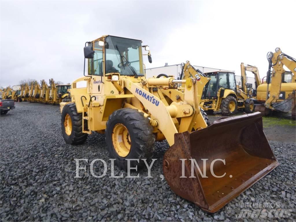 Komatsu WA250-5L Iekrāvēji uz riteņiem