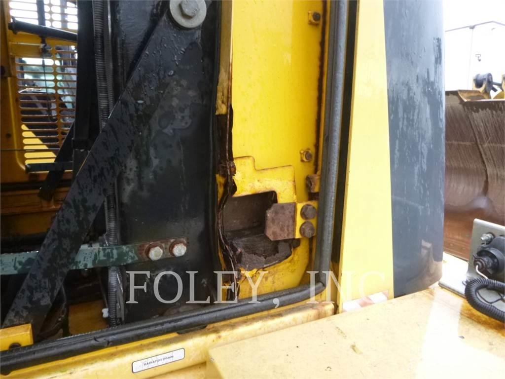 Komatsu WA250-5L Iekrāvēji uz riteņiem