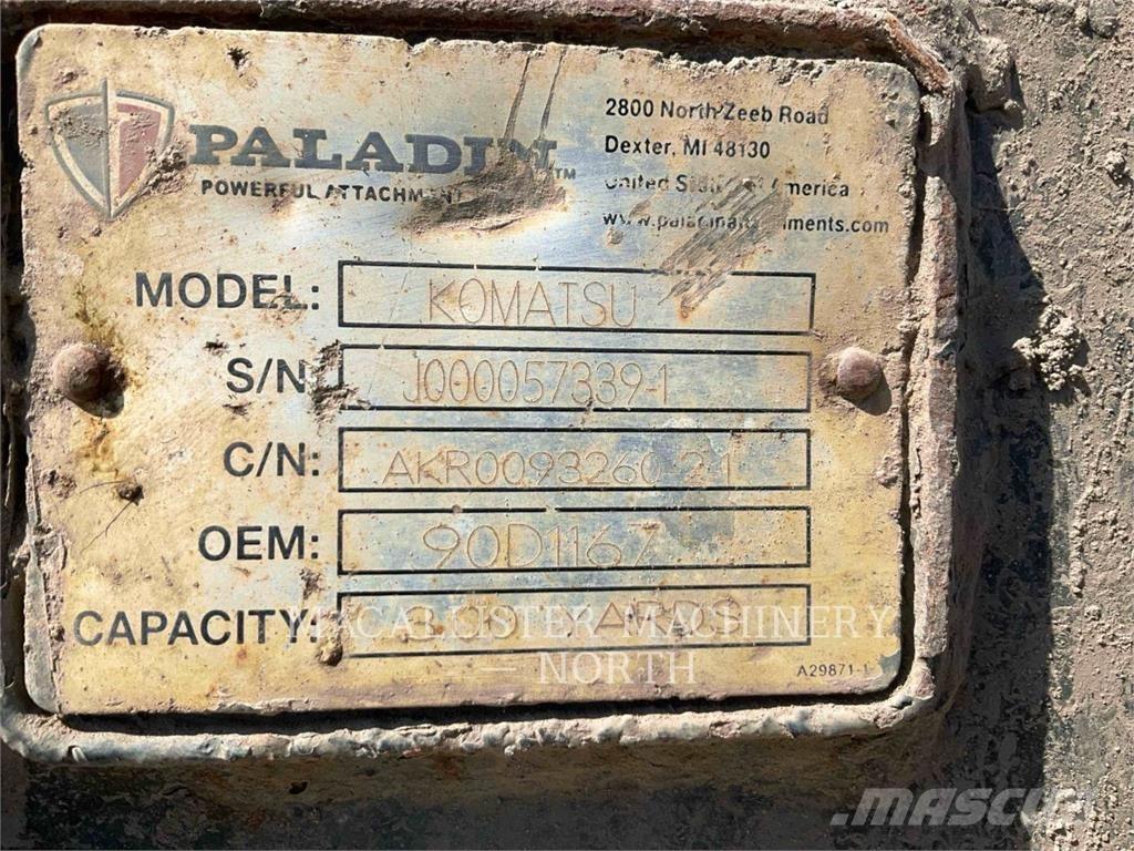 Komatsu WA270-7 Iekrāvēji uz riteņiem