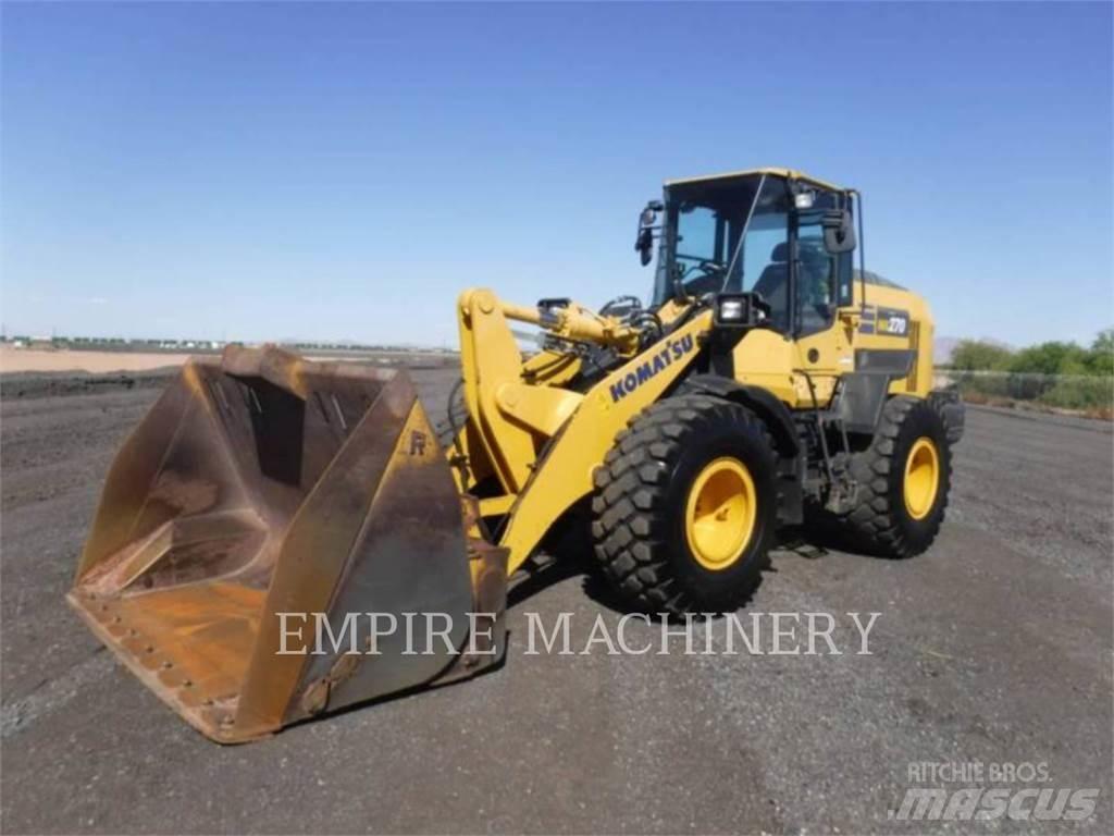 Komatsu WA270-8 Iekrāvēji uz riteņiem