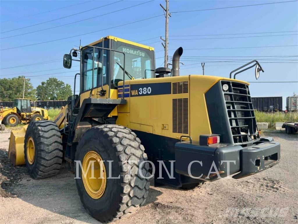 Komatsu WA380 Iekrāvēji uz riteņiem