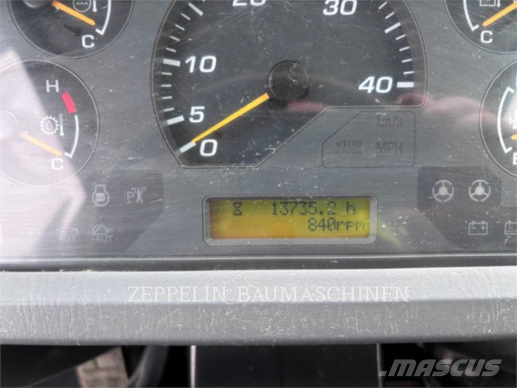 Komatsu WA470LC-6 Iekrāvēji uz riteņiem