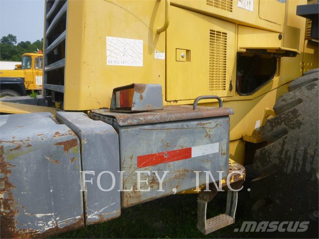 Komatsu WA500-3 Iekrāvēji uz riteņiem