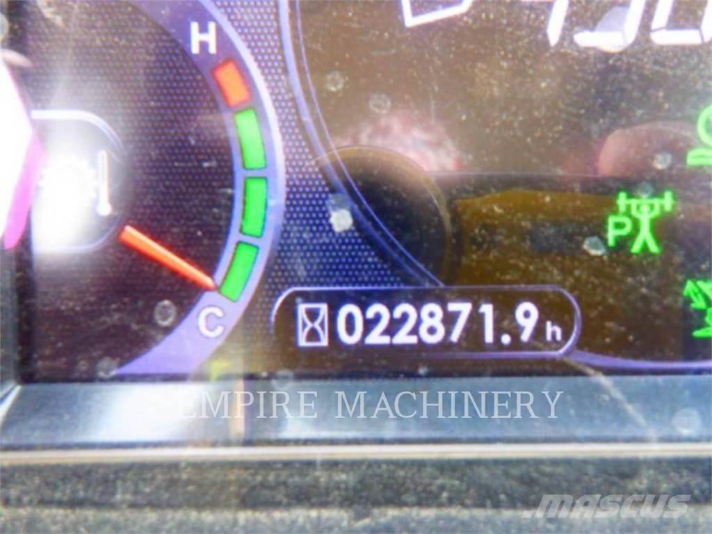 Komatsu WA600-8 Iekrāvēji uz riteņiem