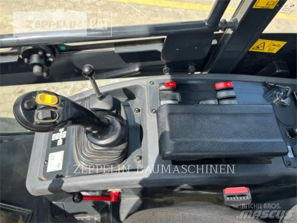Komatsu WA80M-8EO Iekrāvēji uz riteņiem