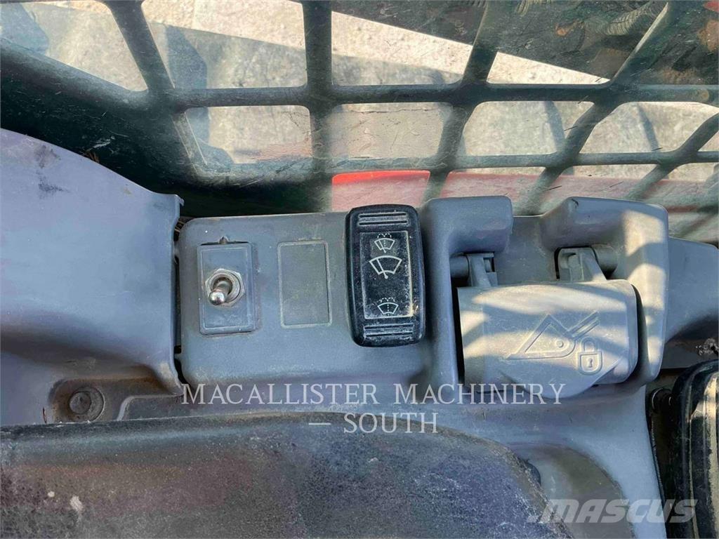 Kubota SVL75 Kāpurķēžu iekrāvēji
