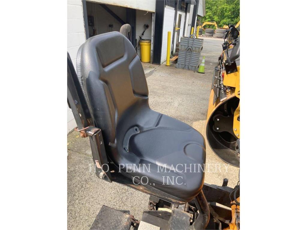 LeeBoy 8515 Asfalta klājēji