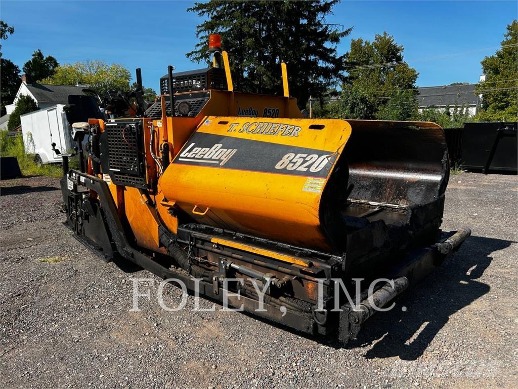 LeeBoy 8520 Asfalta klājēji