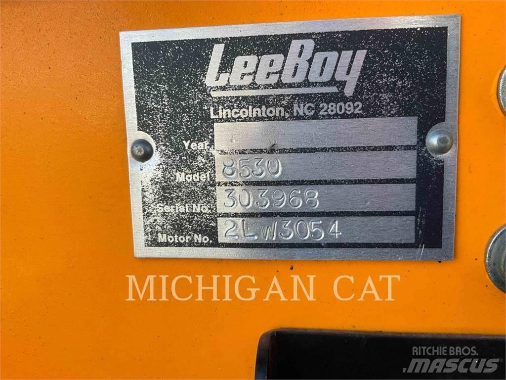 LeeBoy 8530 Asfalta klājēji