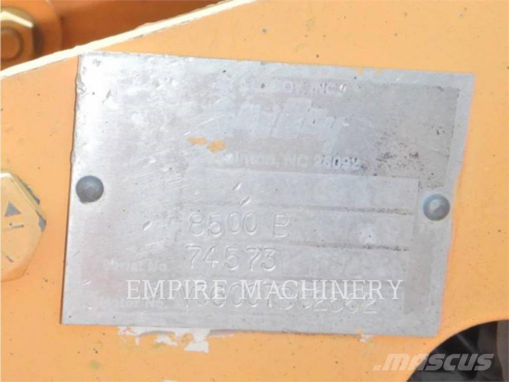 LeeBoy L8500B Asfalta klājēji