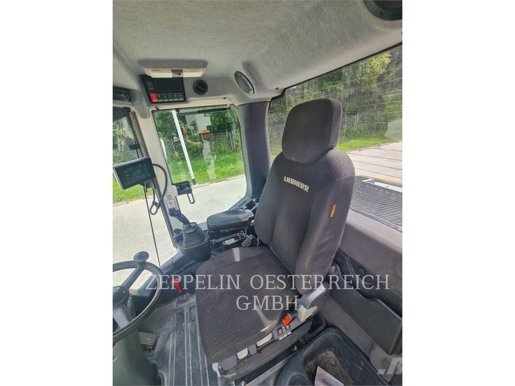 Liebherr L526 Iekrāvēji uz riteņiem