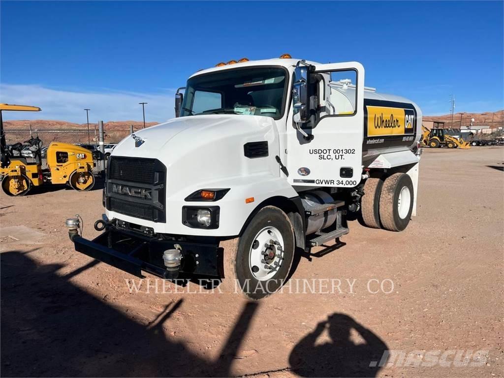 Mack WT2000 A Autocisterna
