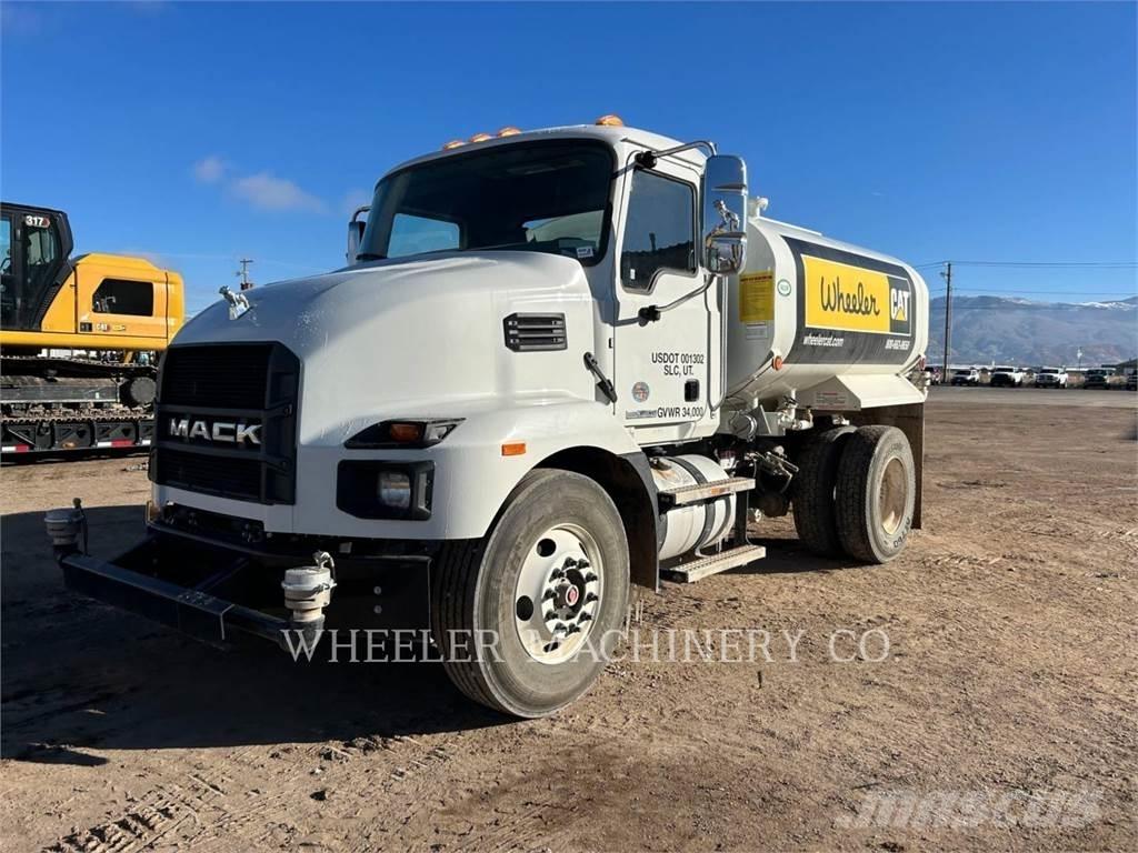 Mack WT2000 A Autocisterna