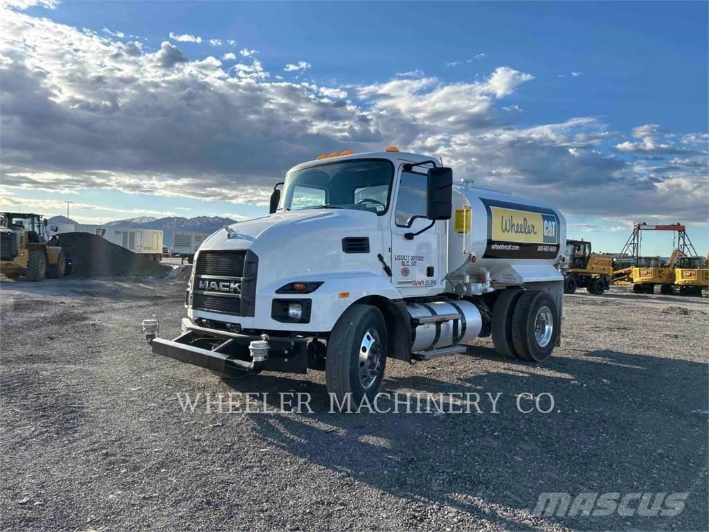Mack WT2000 A Autocisterna
