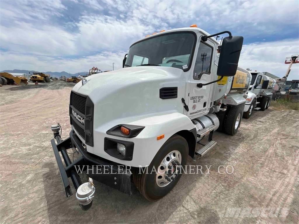 Mack WT2000 A Autocisterna