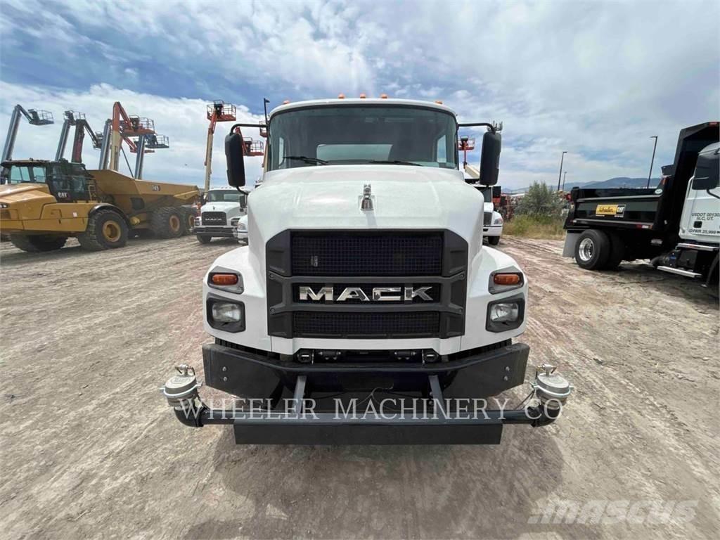 Mack WT2000 A Autocisterna