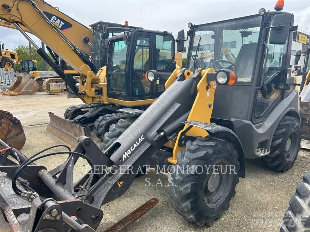 Mecalac AX850 Iekrāvēji uz riteņiem