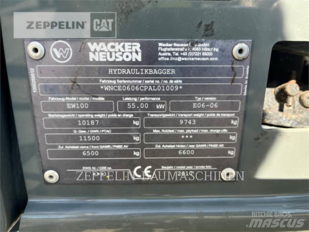 Neuson EW100 Ekskavatori uz riteņiem