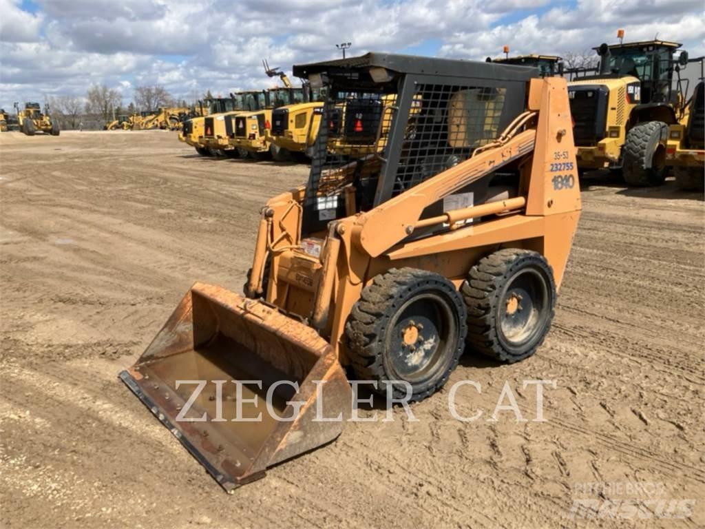 New Holland 1840 Lietoti riteņu kompaktiekrāvēji