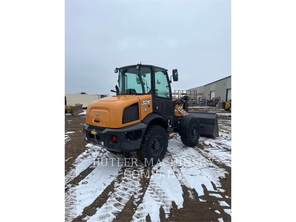 New Holland 321F Iekrāvēji uz riteņiem