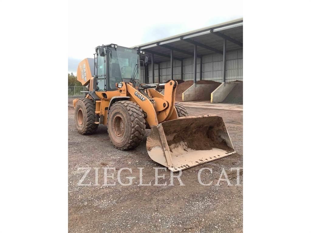 New Holland 621 F Iekrāvēji uz riteņiem