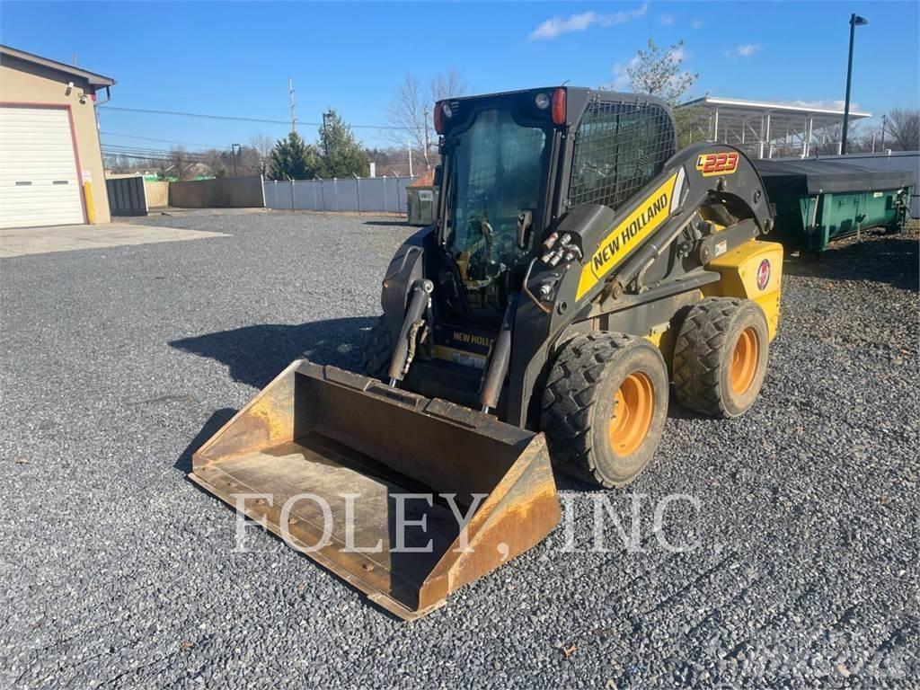 New Holland L223 Lietoti riteņu kompaktiekrāvēji