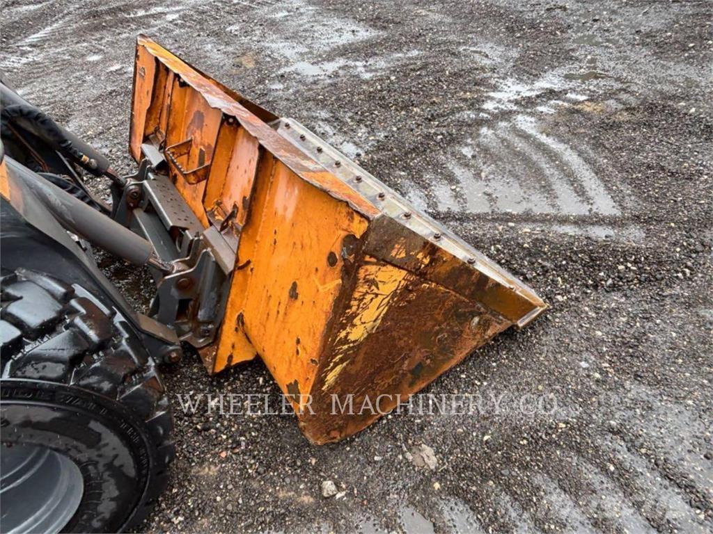 New Holland L328 SSL Lietoti riteņu kompaktiekrāvēji