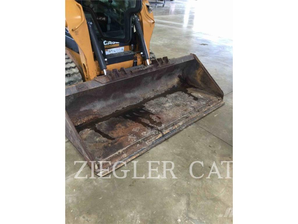 New Holland TR270B Kāpurķēžu iekrāvēji
