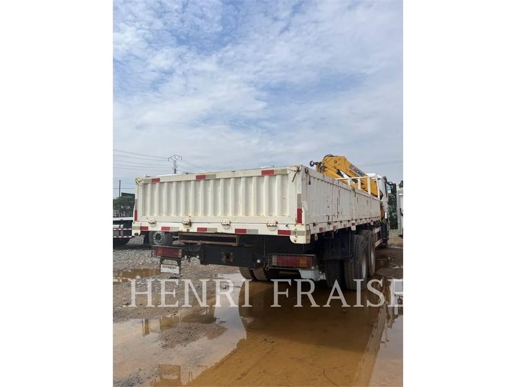 Shacman CAMION GRUE 12T Visurgājēji celtņi