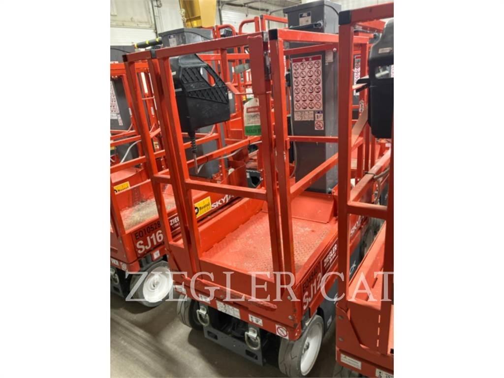 Skyjack SJ12 Šķerveida pacēlāji