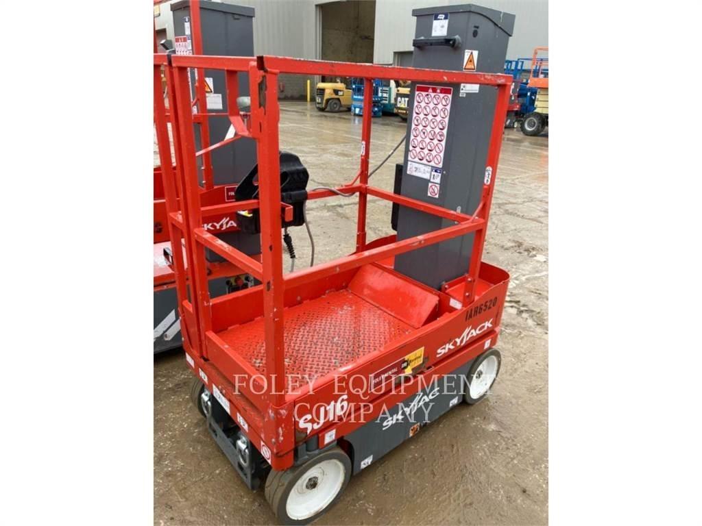 Skyjack SJ16 Šķerveida pacēlāji