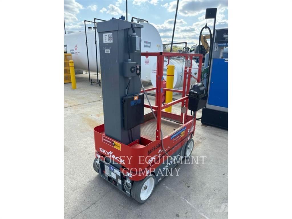 Skyjack SJ16 Šķerveida pacēlāji