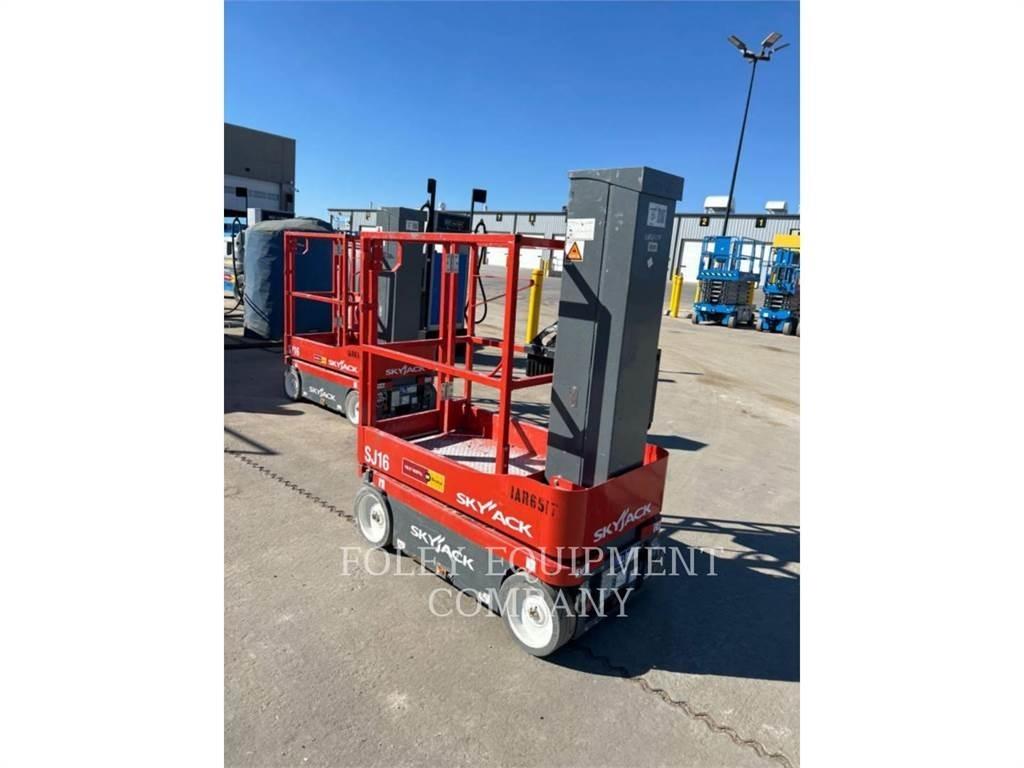 Skyjack SJ16 Šķerveida pacēlāji