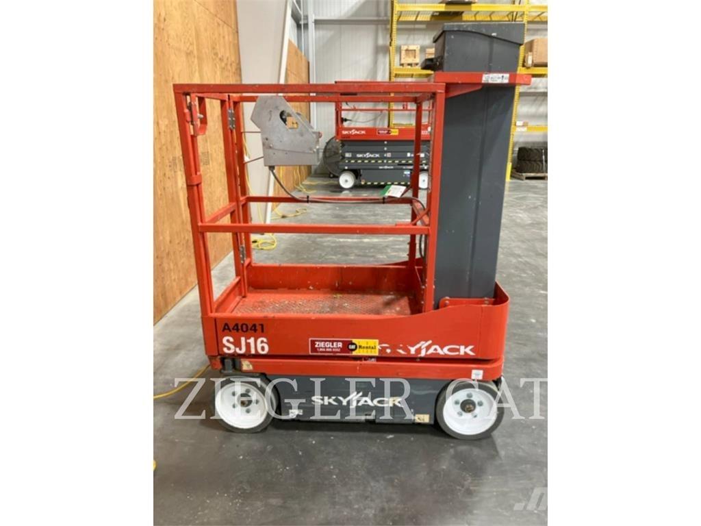 Skyjack SJ16 Šķerveida pacēlāji