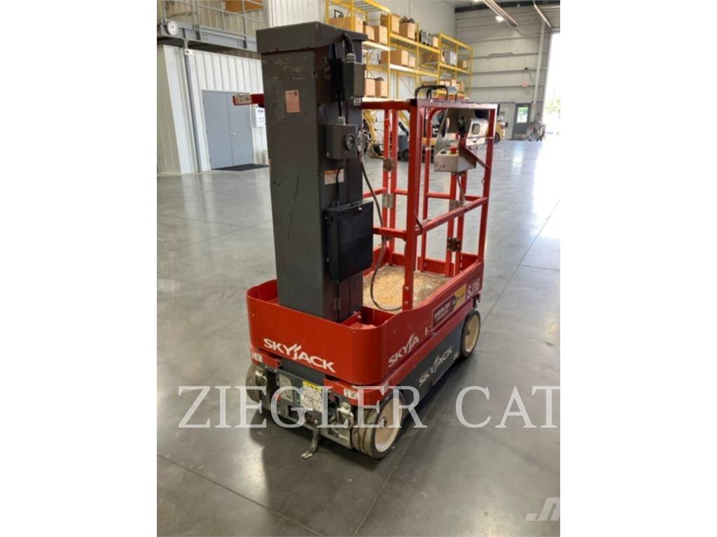 Skyjack SJ16 Šķerveida pacēlāji