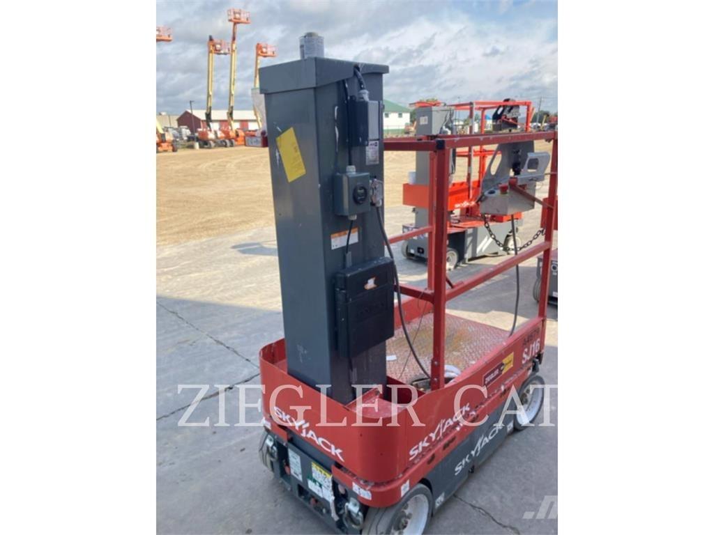 Skyjack SJ16 Šķerveida pacēlāji