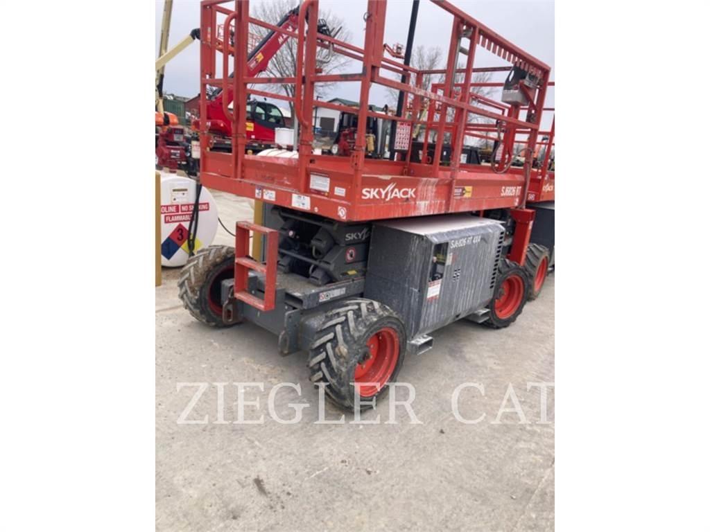 Skyjack SJ6826RT Šķerveida pacēlāji