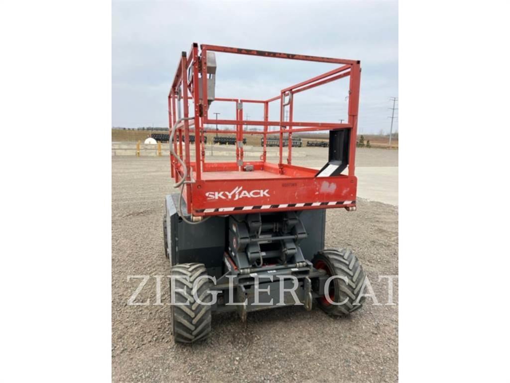 Skyjack SJ6826RT Šķerveida pacēlāji