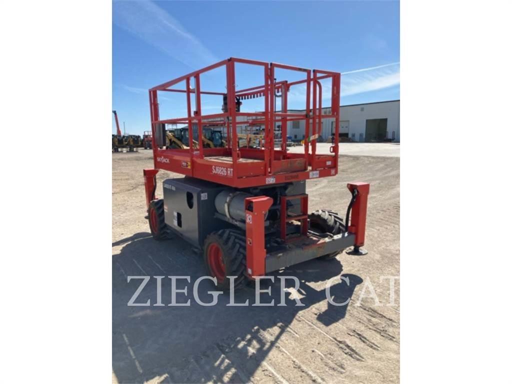 Skyjack SJ6826RT Šķerveida pacēlāji