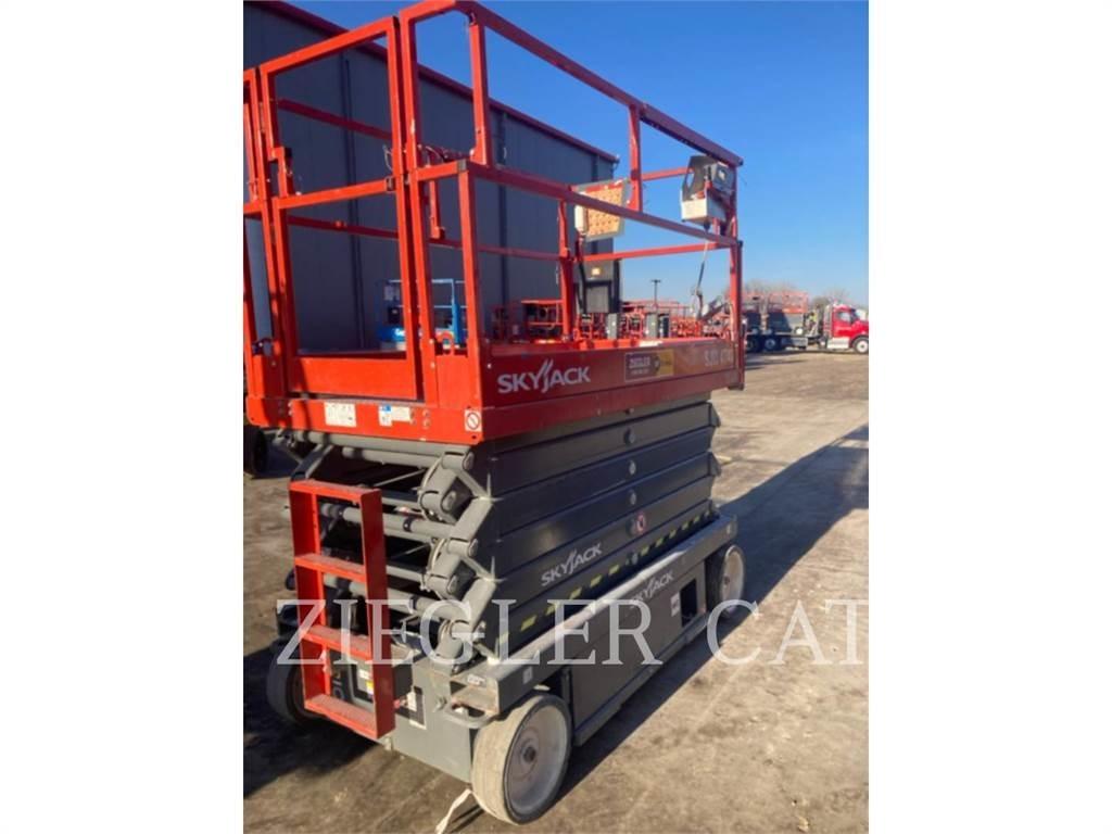 Skyjack SJIII4740 Šķerveida pacēlāji
