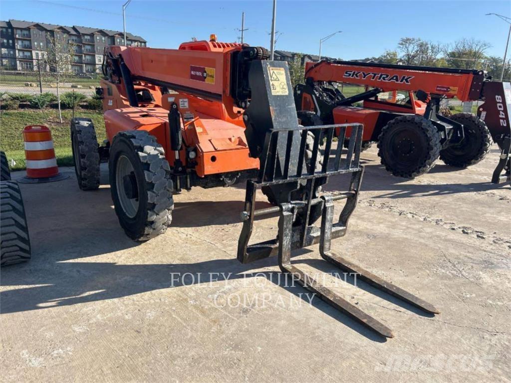 SkyTrak 6042O Teleskopiskie manipulatori